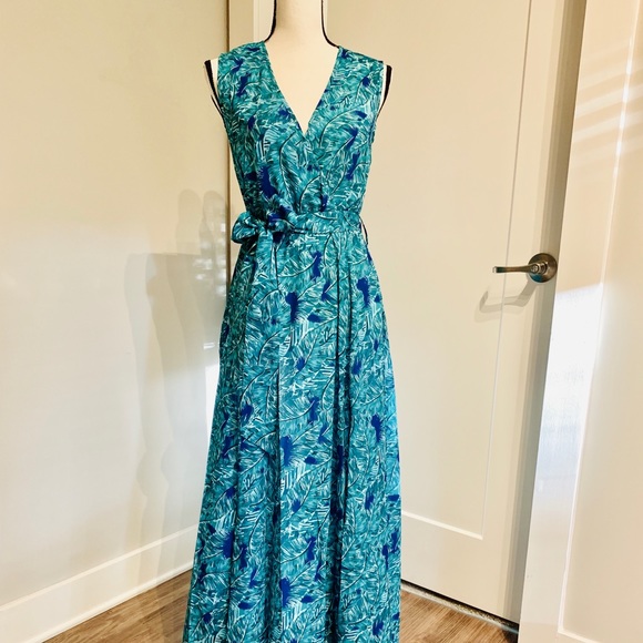 LAST ONE! NWT Tropical Leaf Print Maxi Dress - Picture 3 of 8